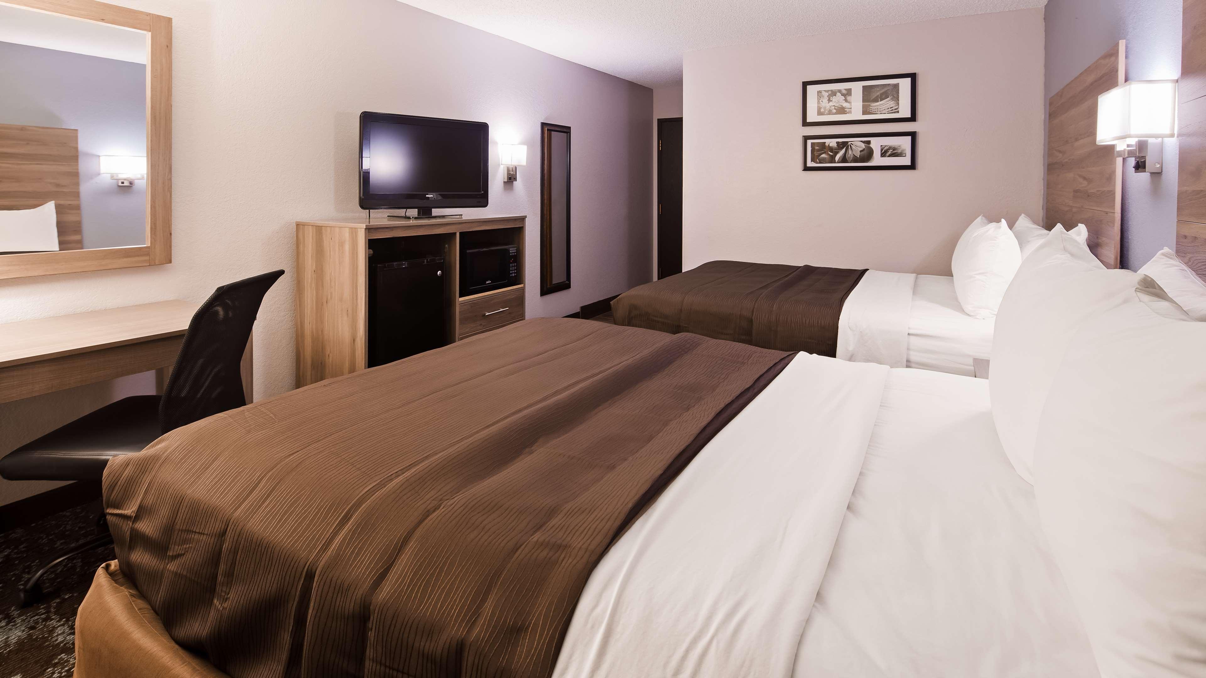 Ramada By Wyndham Cedar Rapids South Hotel Kültér fotó