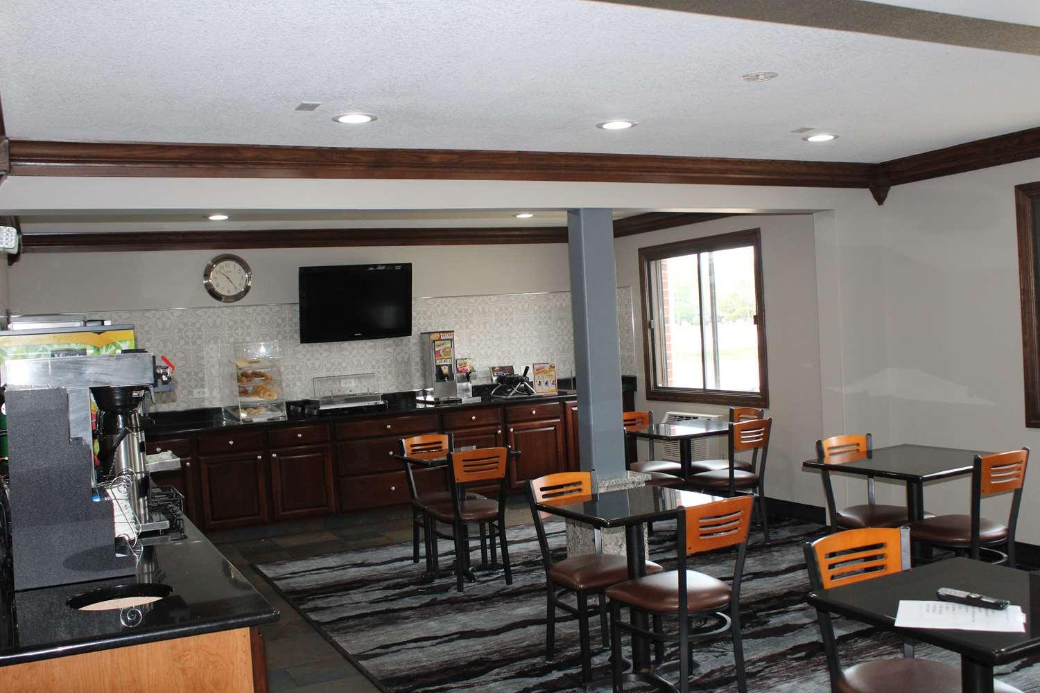 Ramada By Wyndham Cedar Rapids South Hotel Kültér fotó