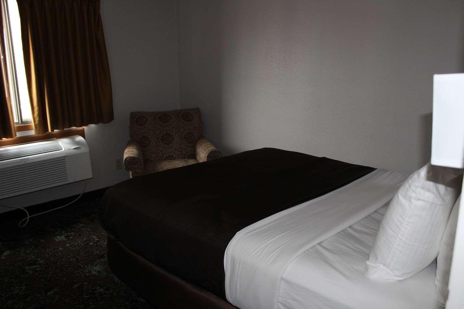 Ramada By Wyndham Cedar Rapids South Hotel Kültér fotó