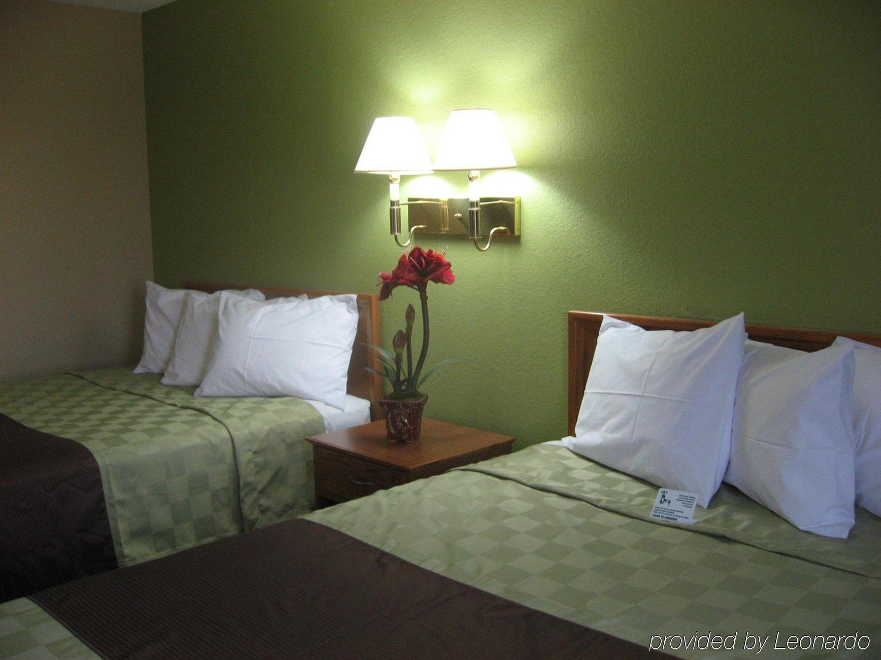 Ramada By Wyndham Cedar Rapids South Hotel Szoba fotó