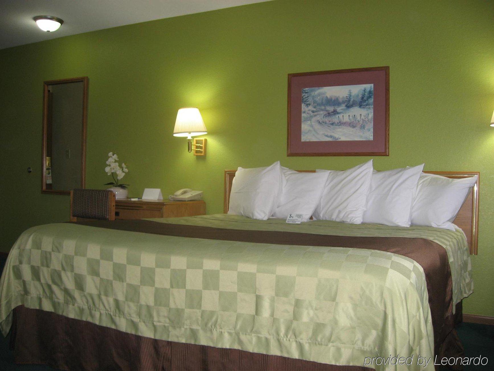 Ramada By Wyndham Cedar Rapids South Hotel Szoba fotó