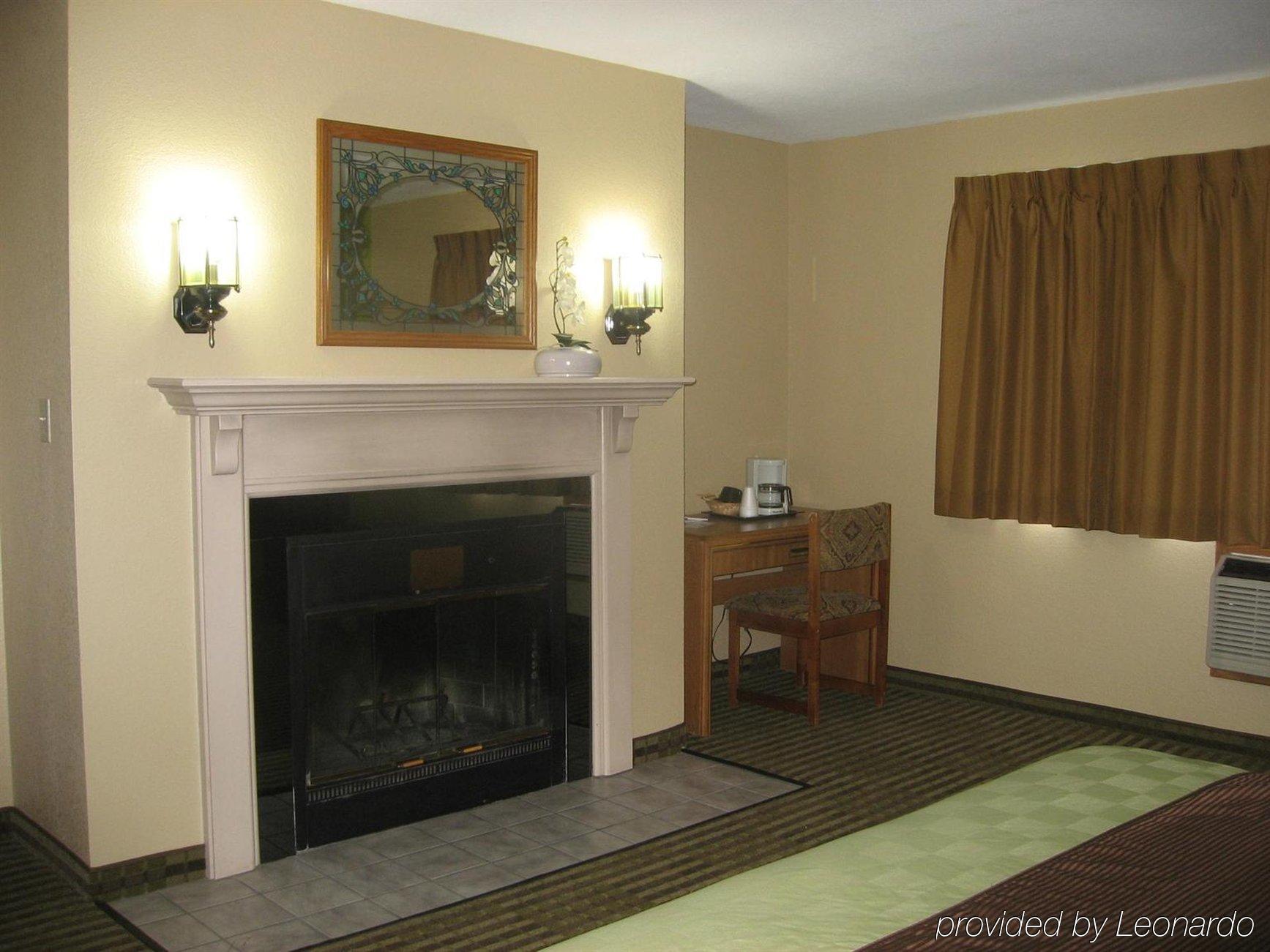 Ramada By Wyndham Cedar Rapids South Hotel Szoba fotó